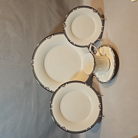 Noritake Halifax 7729 5 Piece Place Setting NEW - Picture 1 of 16